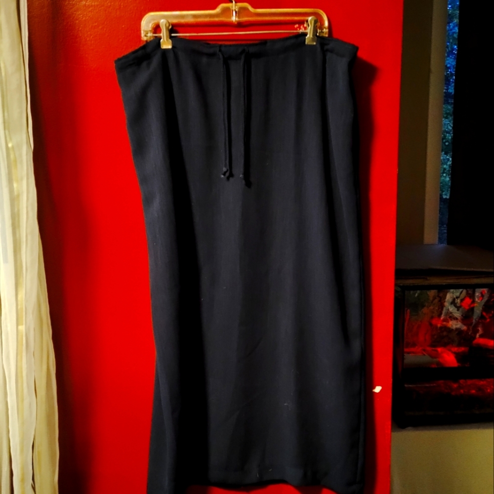 Black skirt